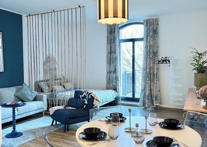 Picassos Escape Mit Kueche Und Kostenlosem Parkplatz In Mitte! * Kassel