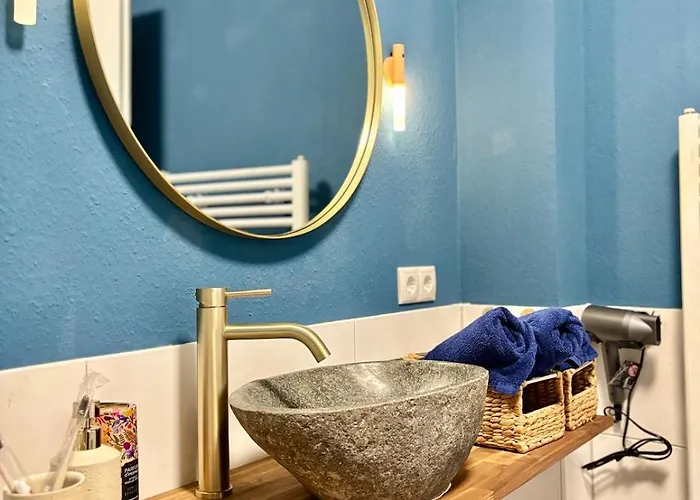 Picassos Escape Mit Kueche Und Kostenlosem Parkplatz In Mitte! Apartamento