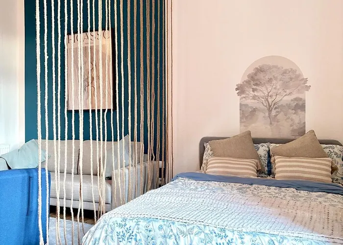 Apartamento Picassos Escape Mit Kueche Und Kostenlosem Parkplatz In Mitte! Kassel